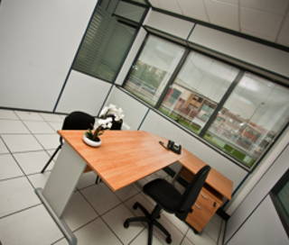 Bureau privé 20 m² 4 postes Location bureau Rue des Frères Lumière Chassieu 69680 - photo 1